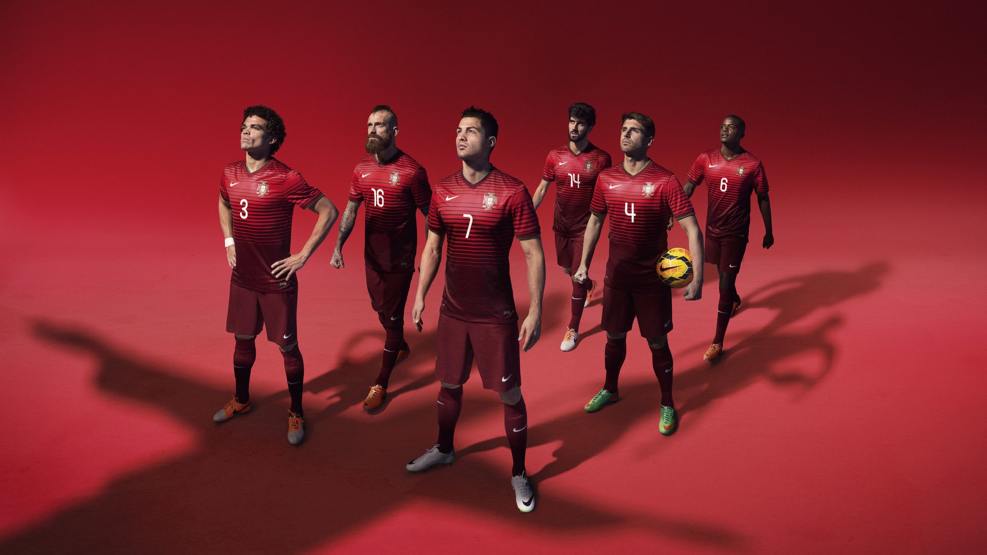 梅西第八次荣膺金球奖 刷新历史纪录再创足坛传奇